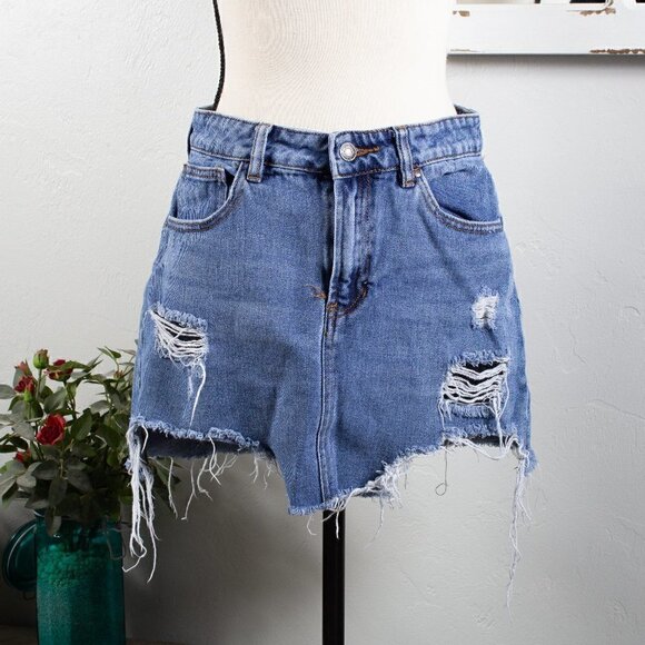 PacSun Distressed Jean Skirt Size 27 - Picture 1 of 5